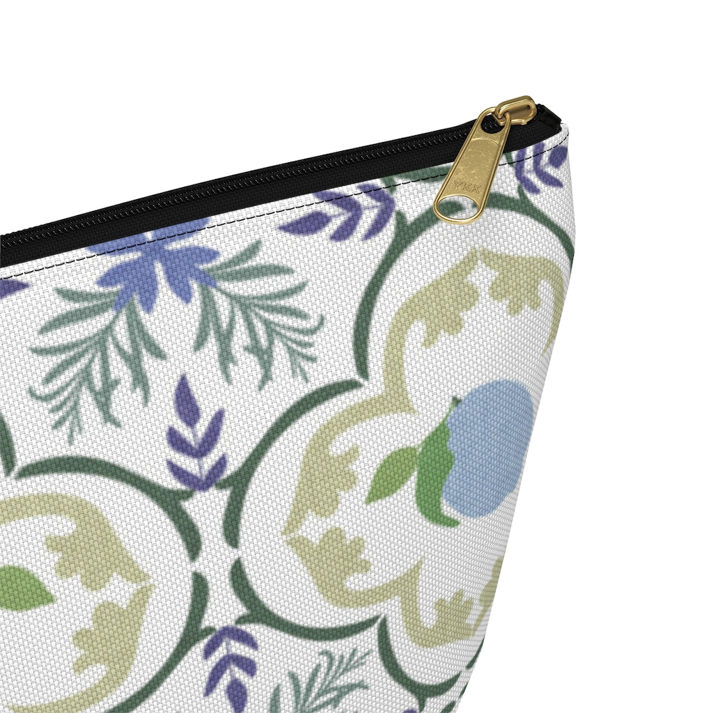 Freshly Squeezed Accessory Pouch w T-bottom in Green