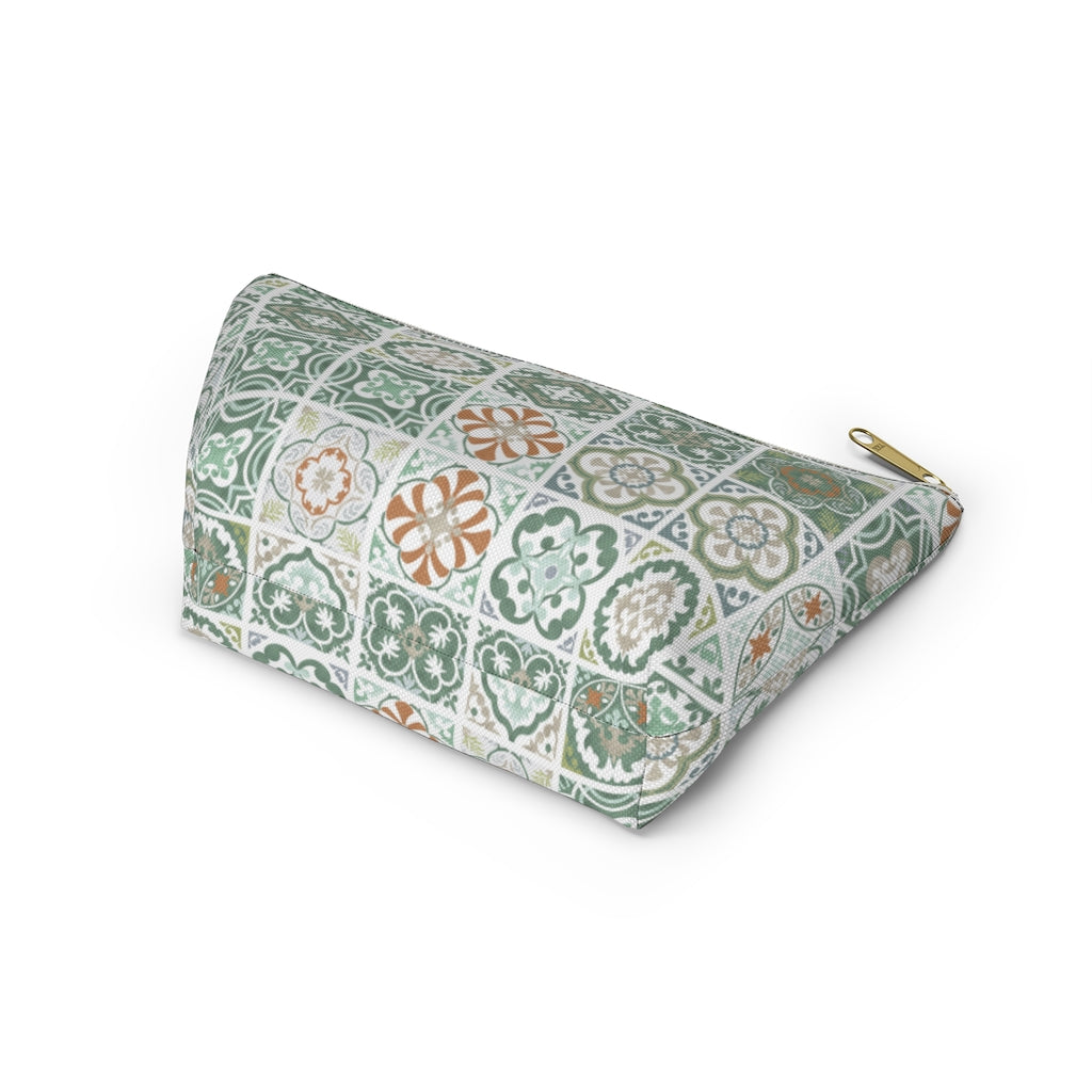 Seville Square Accessory Pouch w T-bottom in Green
