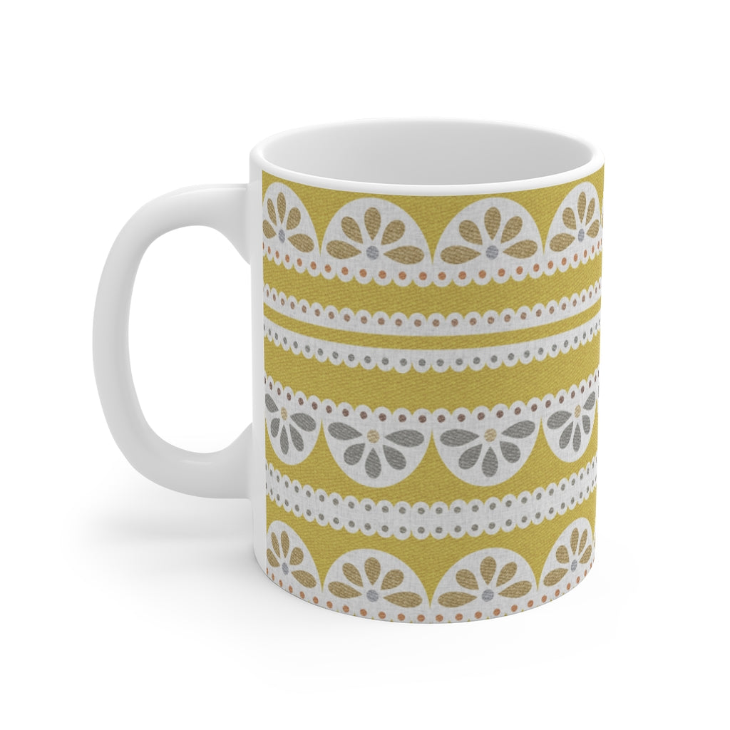 Eyelet Lace Mug in Yellow