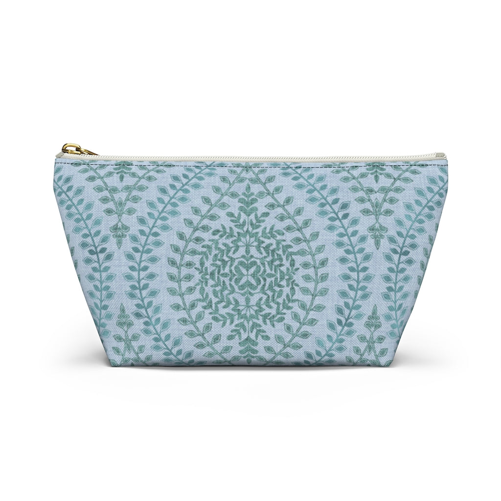 Mumbai Lace Accessory Pouch w T-bottom in Aqua