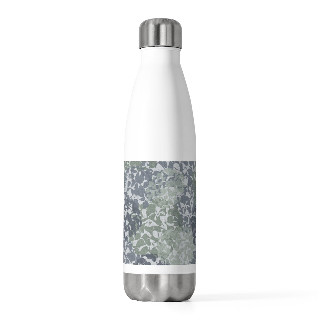Hydrangea 20oz Insulated Bottle in Navy