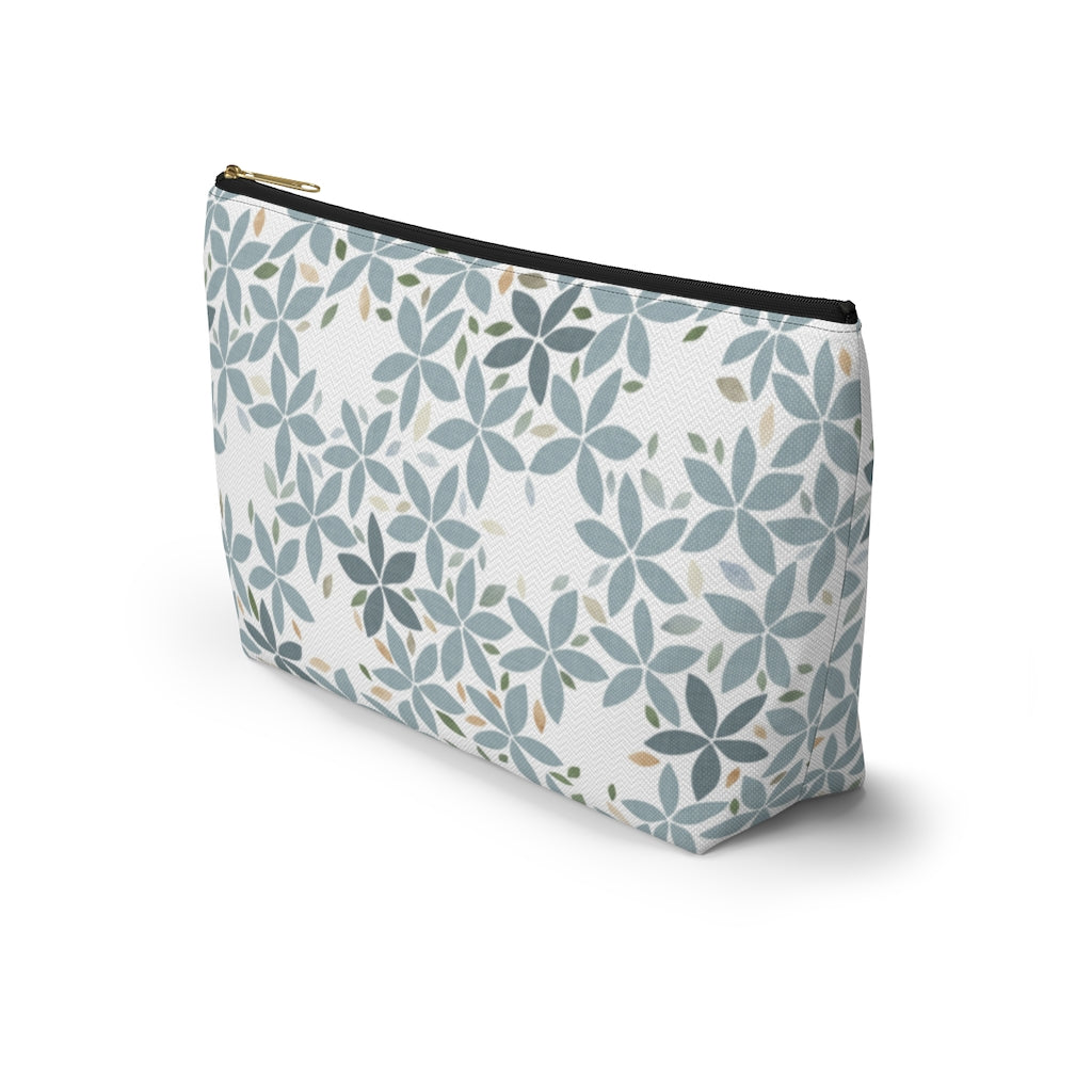 Snowbell Accessory Pouch w T-bottom in Aqua