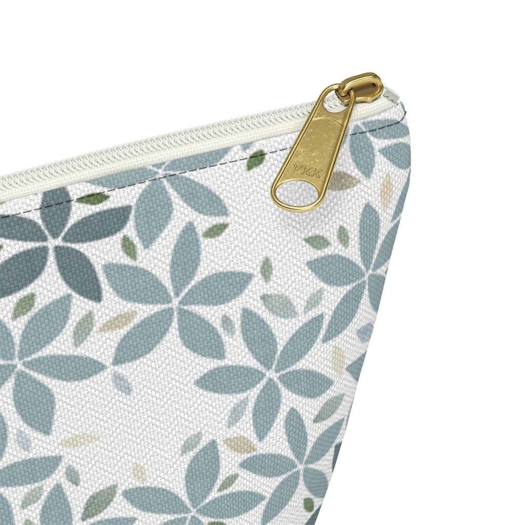 Snowbell Accessory Pouch w T-bottom in Aqua