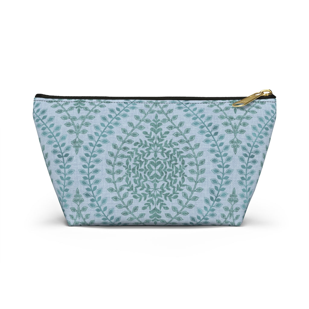 Mumbai Lace Accessory Pouch w T-bottom in Aqua