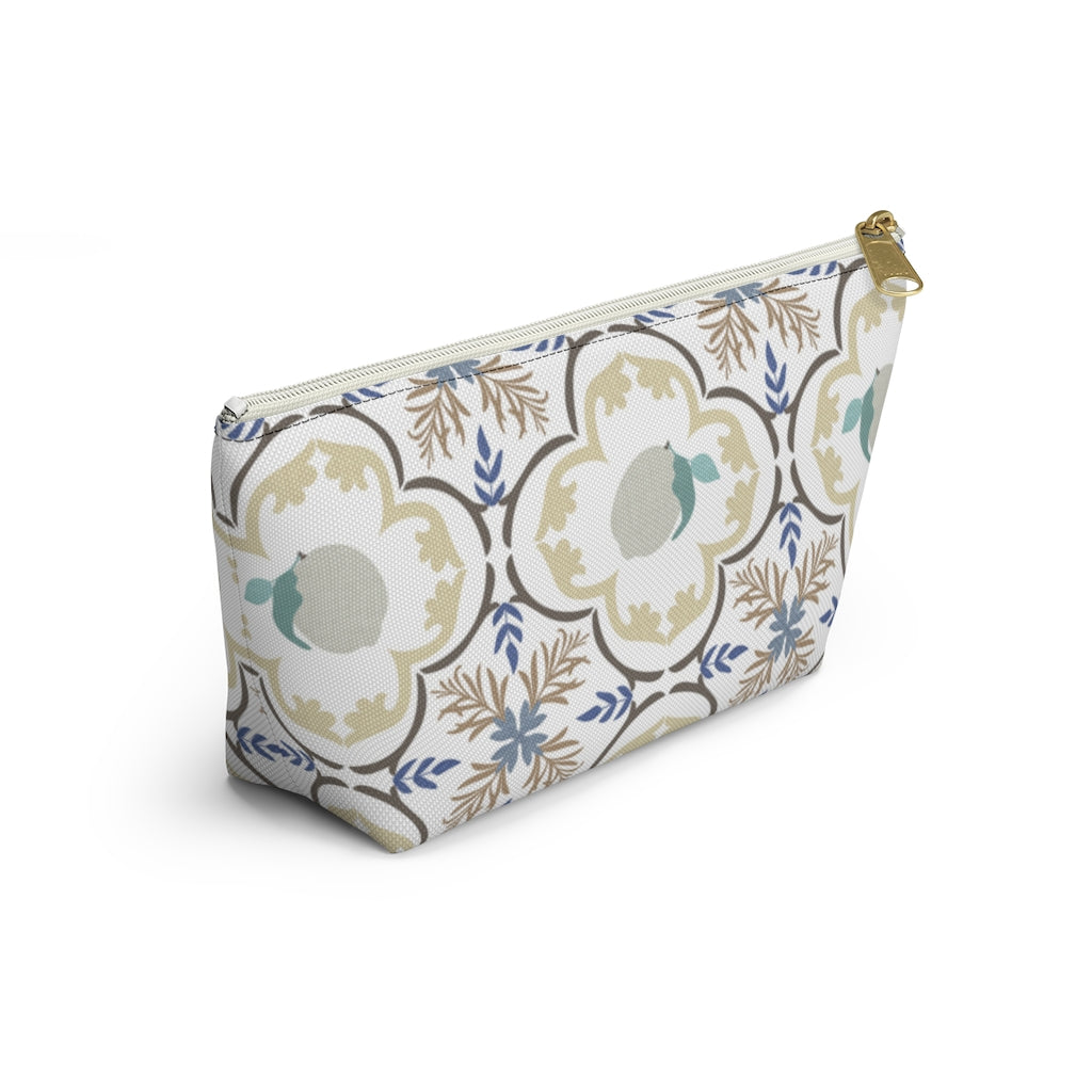 Freshly Squeezed Accessory Pouch w T-bottom in Brown