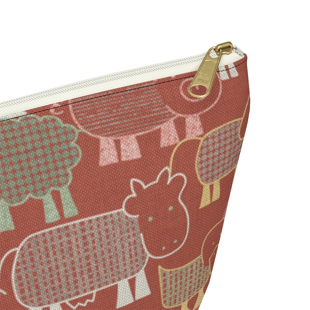 Animal Farm Accessory Pouch w T-bottom in Pink