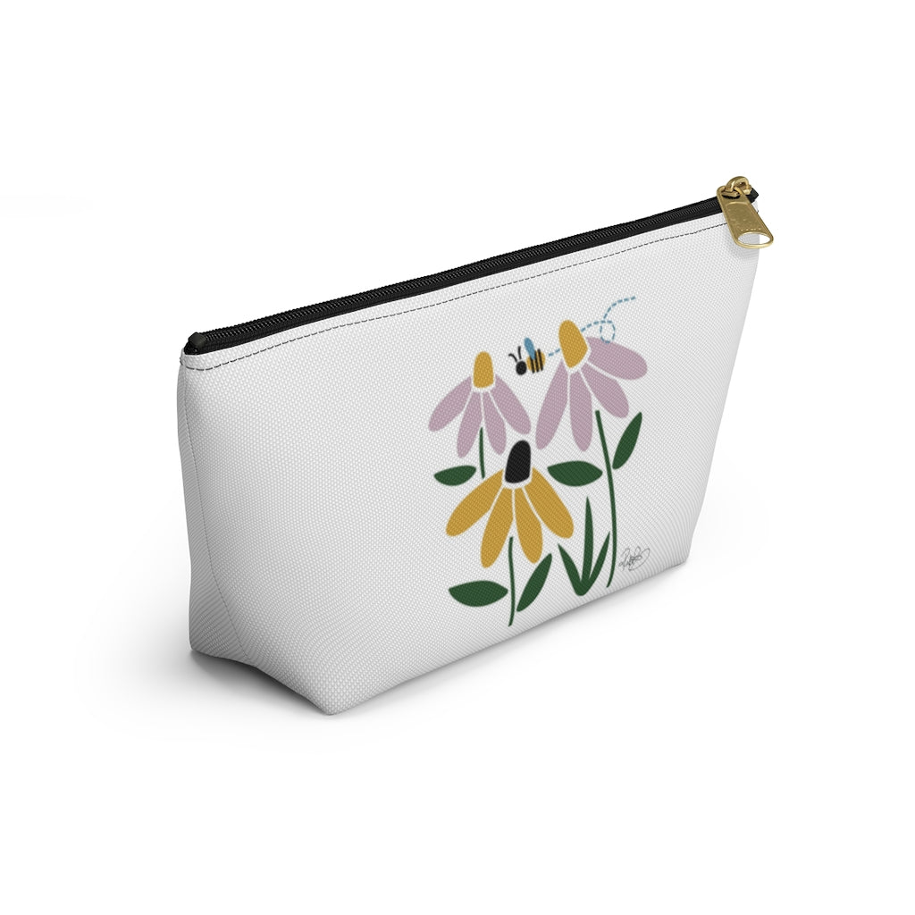 Daisies Accessory Pouch w T-bottom
