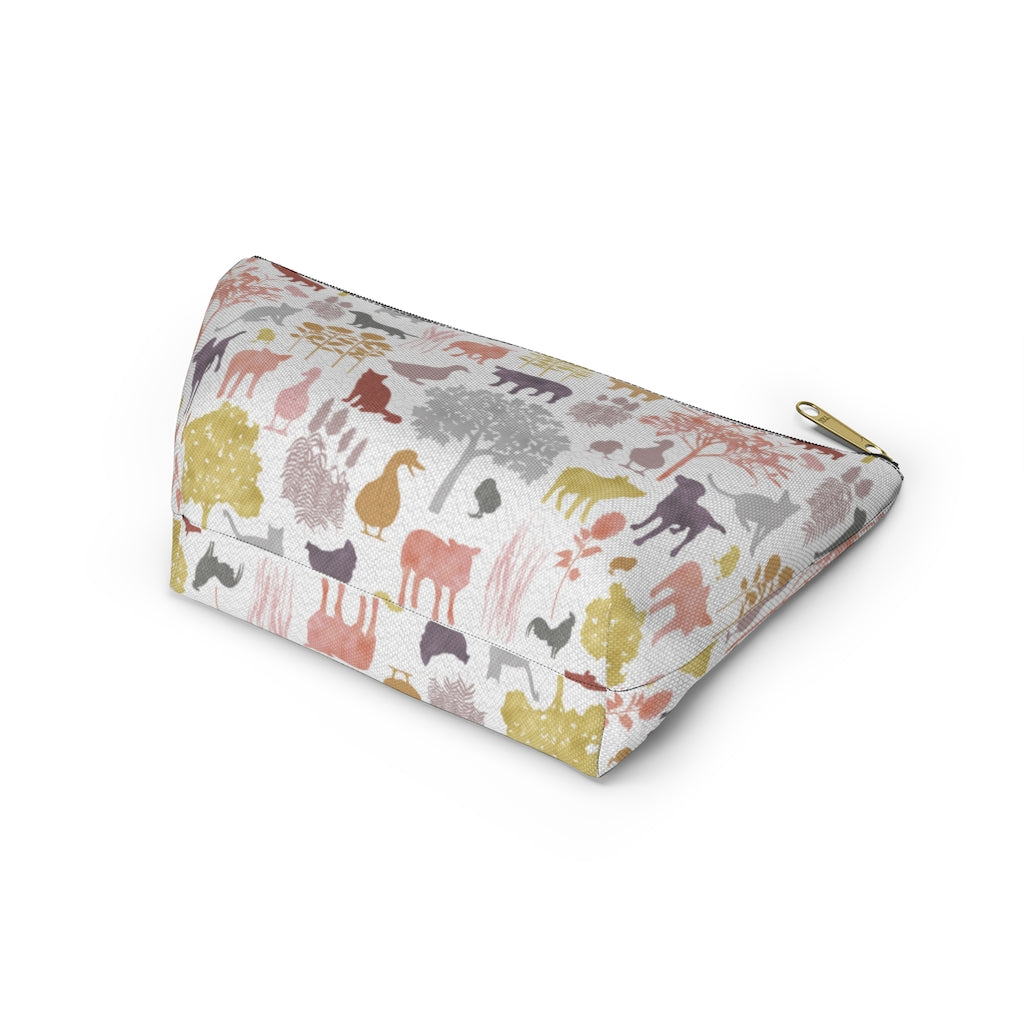 On the Farm Accessory Pouch w T-bottom in Pink