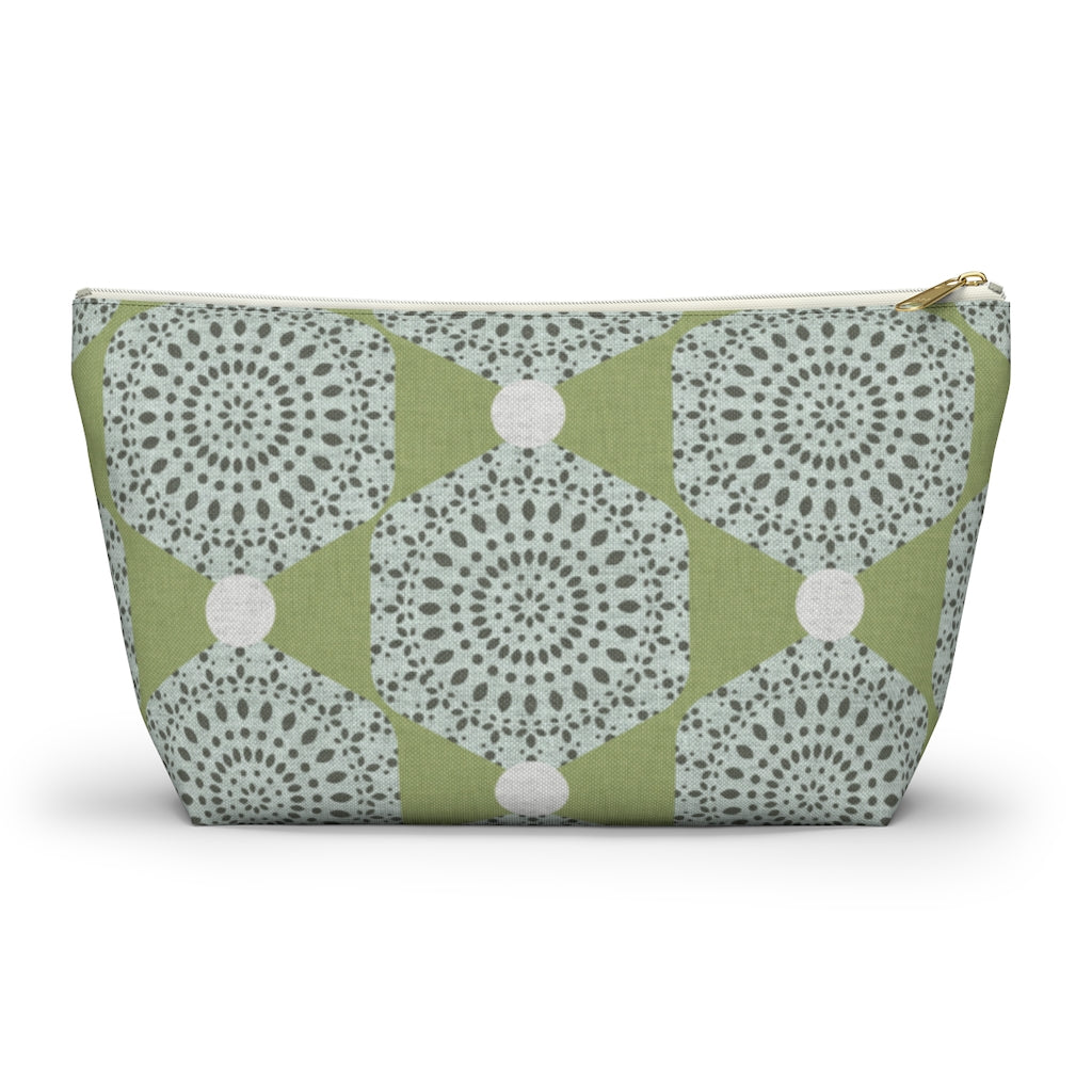 Lace Hexagon Accessory Pouch w T-bottom in Green