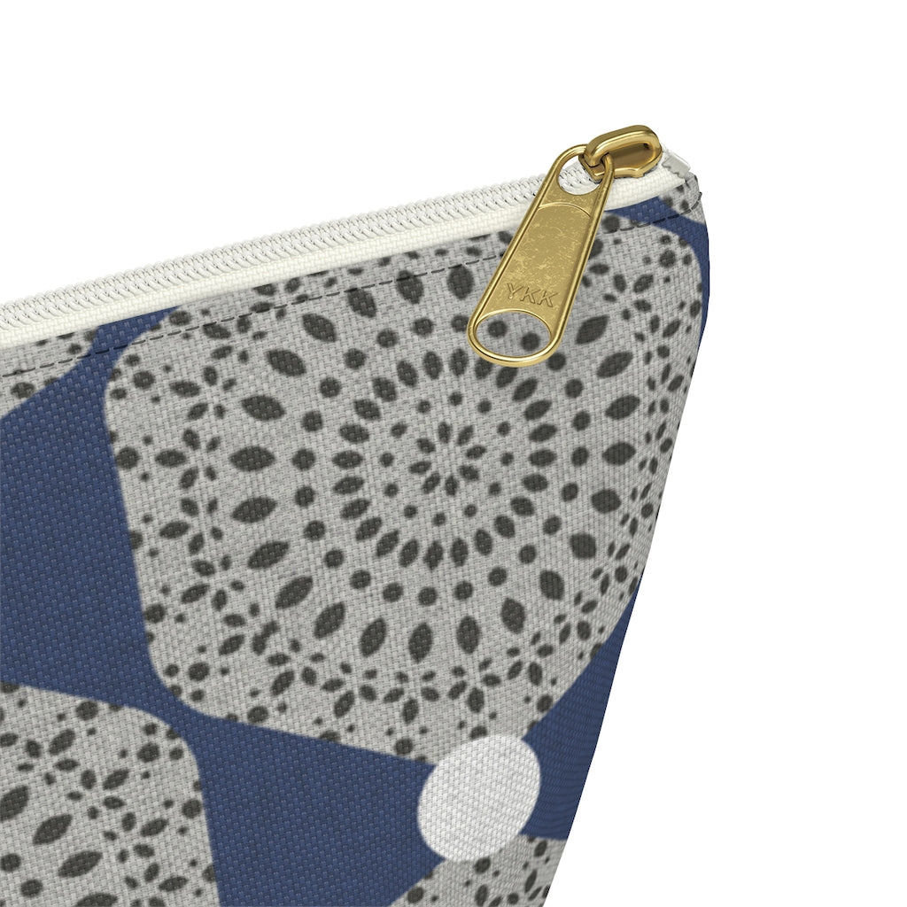Lace Hexagon Accessory Pouch w T-bottom in Navy