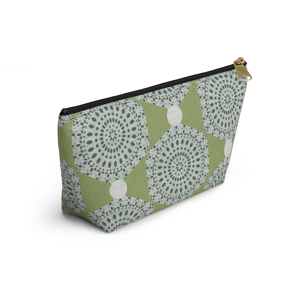 Lace Hexagon Accessory Pouch w T-bottom in Green