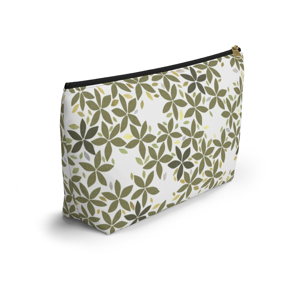 Snowbell Accessory Pouch w T-bottom in Green