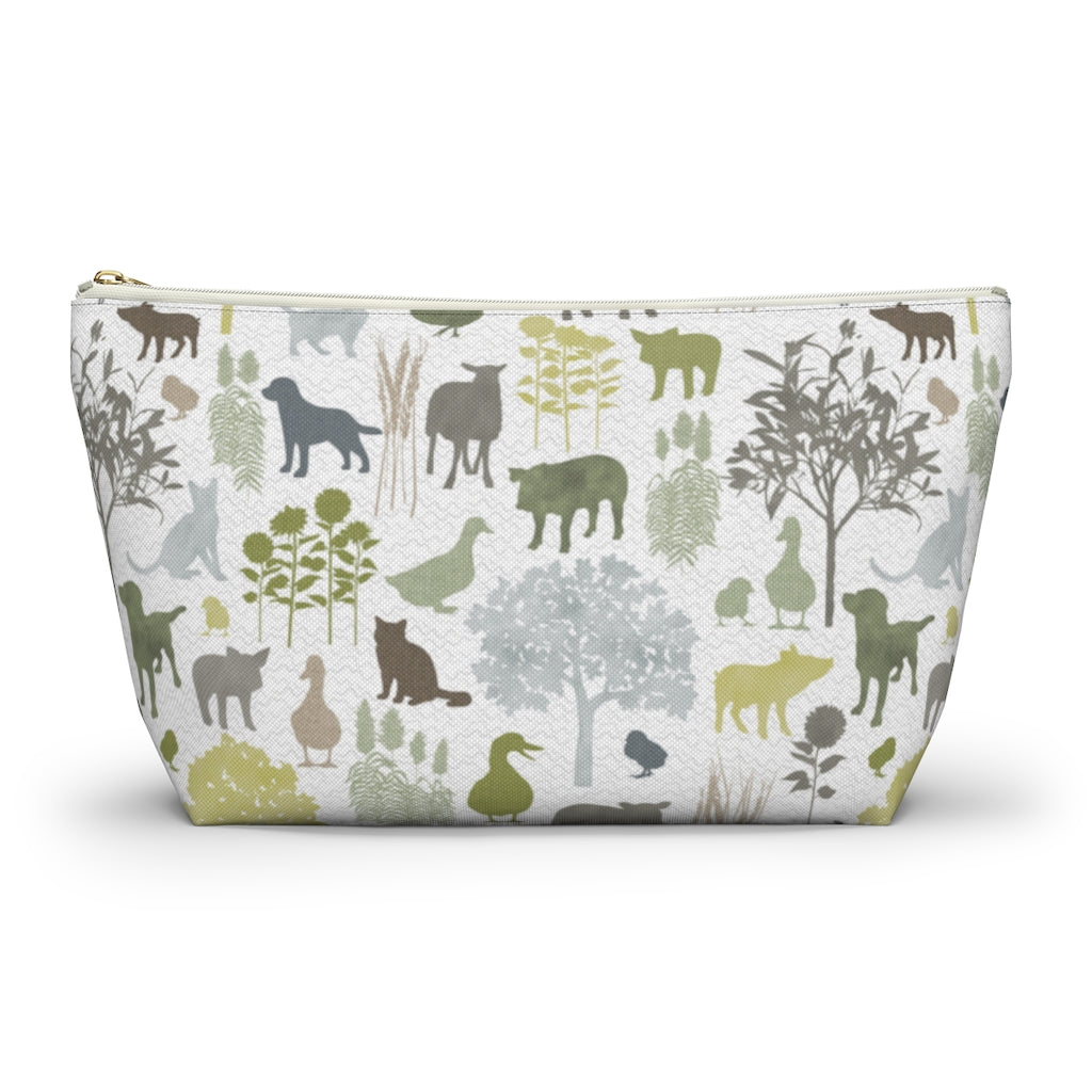On the Farm Accessory Pouch w T-bottom in Green