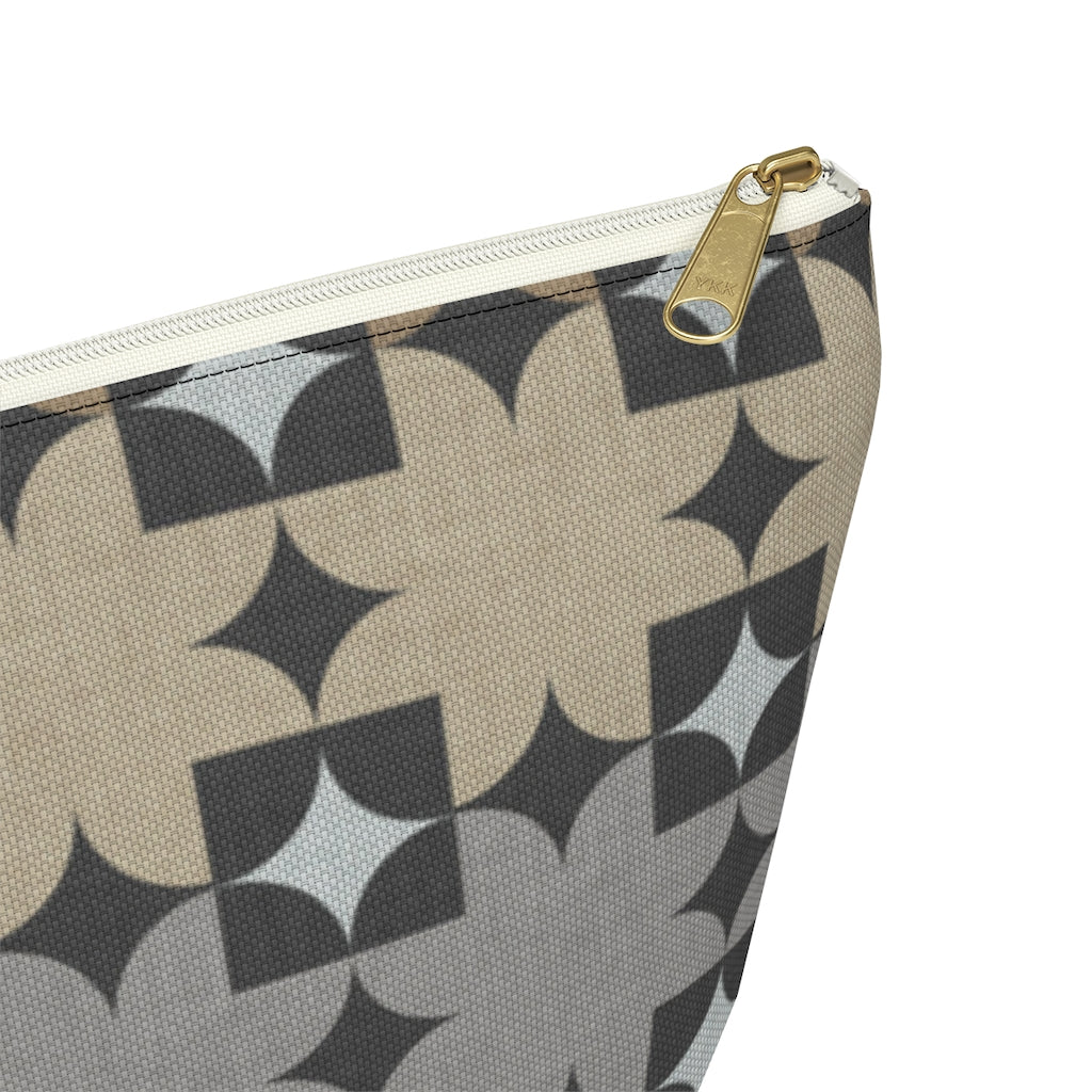 World's Fair Accessory Pouch w T-bottom in Brown