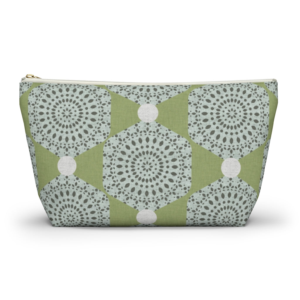 Lace Hexagon Accessory Pouch w T-bottom in Green
