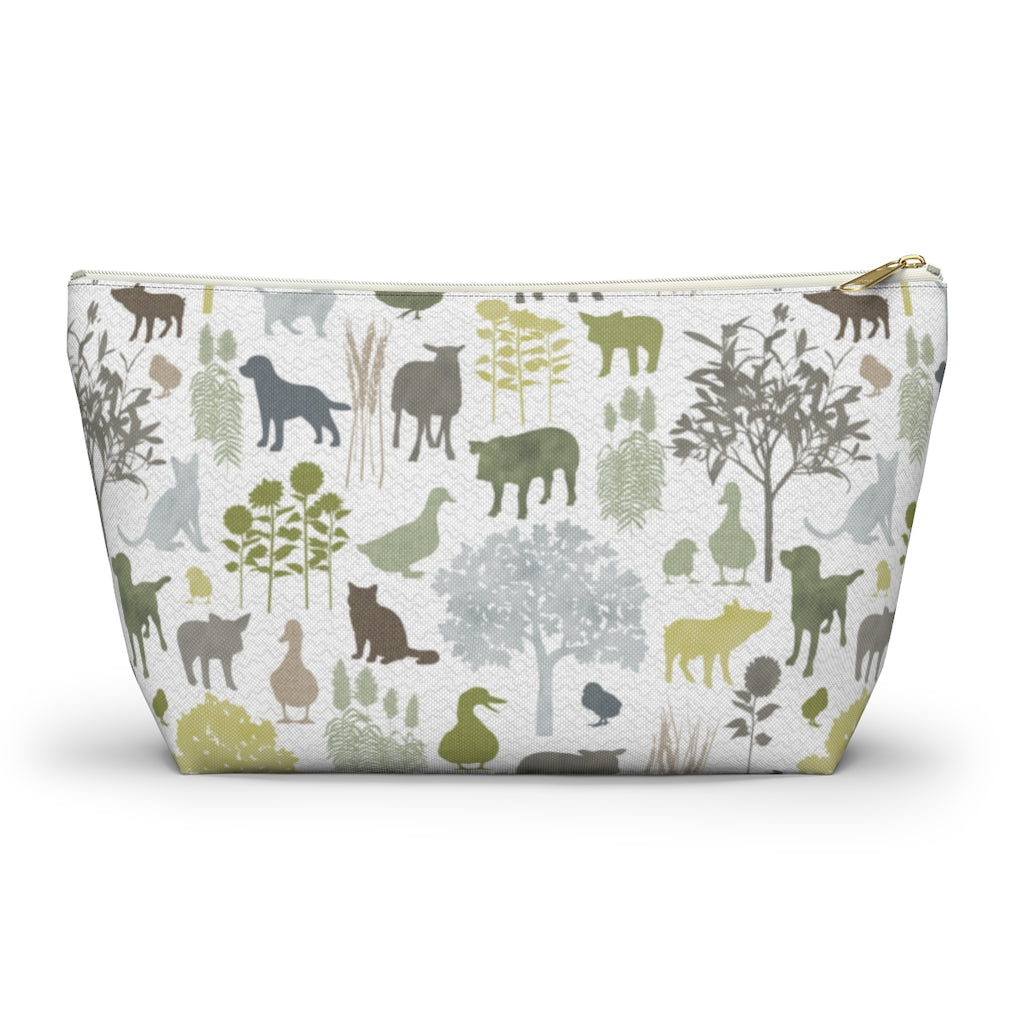 On the Farm Accessory Pouch w T-bottom in Green