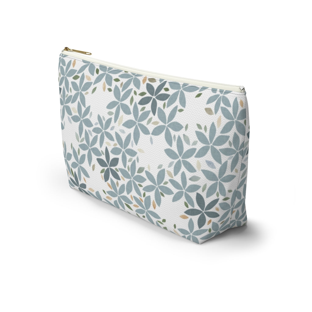 Snowbell Accessory Pouch w T-bottom in Aqua
