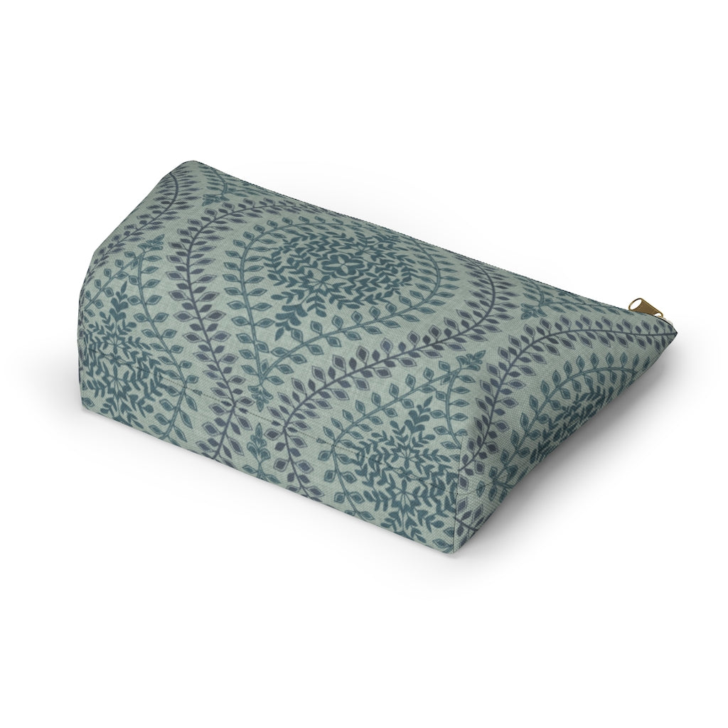 Mumbai Lace Accessory Pouch w T-bottom in Green