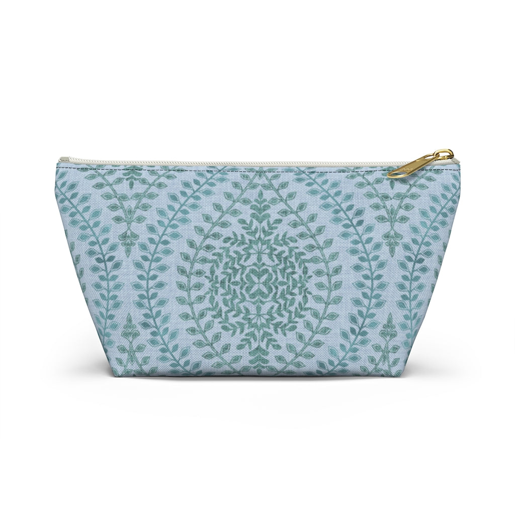 Mumbai Lace Accessory Pouch w T-bottom in Aqua