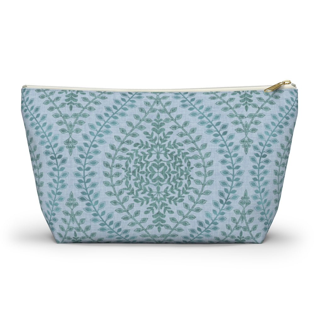 Mumbai Lace Accessory Pouch w T-bottom in Aqua