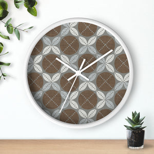 Leaf Ensconced Circle Wall Clock in Brown