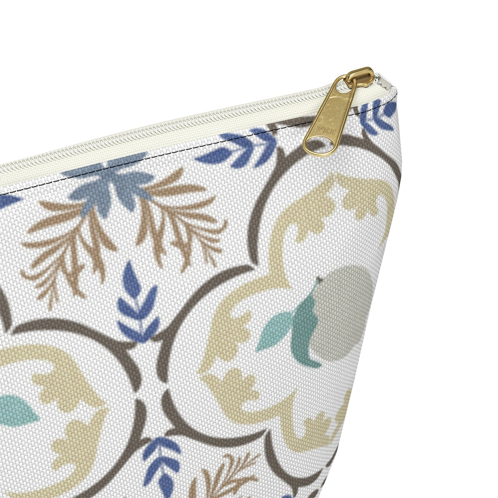 Freshly Squeezed Accessory Pouch w T-bottom in Brown