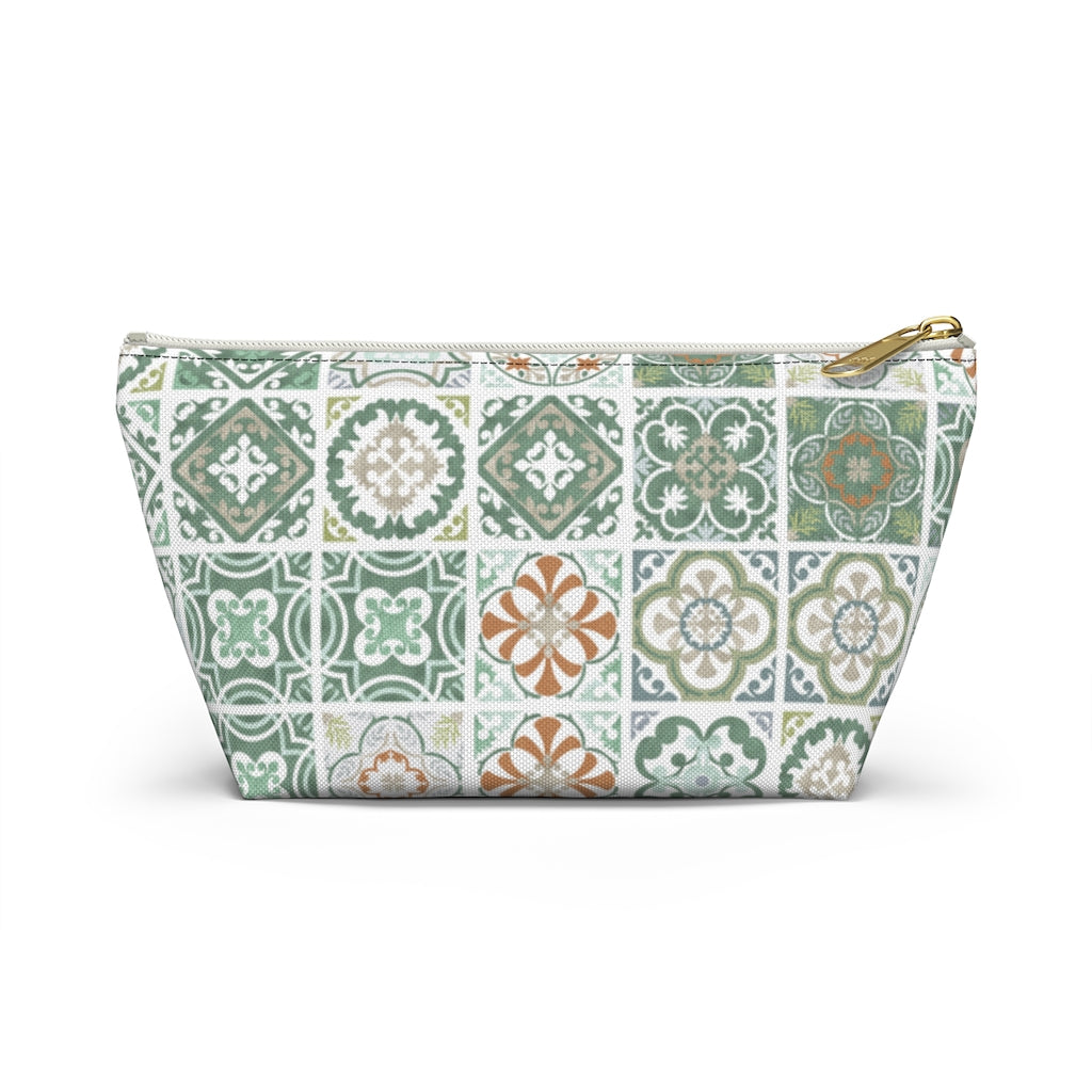 Seville Square Accessory Pouch w T-bottom in Green