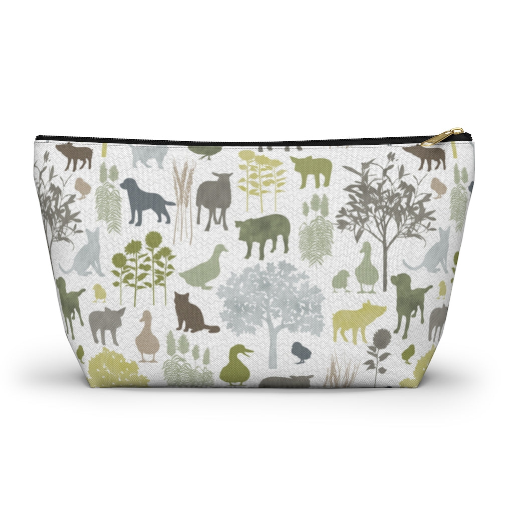On the Farm Accessory Pouch w T-bottom in Green