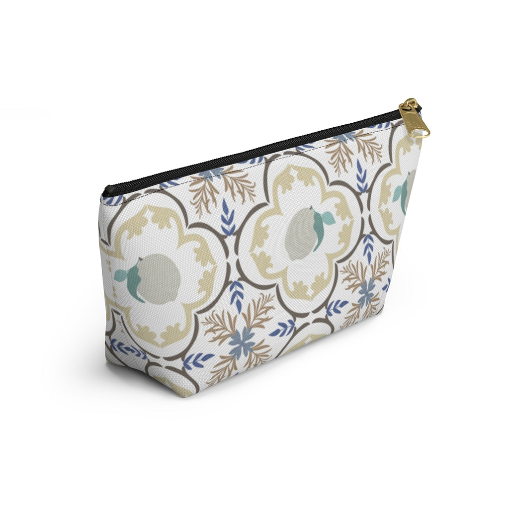 Freshly Squeezed Accessory Pouch w T-bottom in Brown