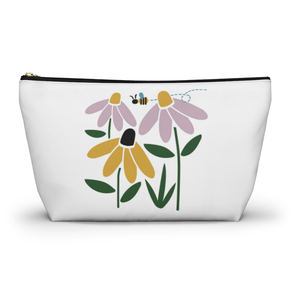 Daisies Accessory Pouch w T-bottom