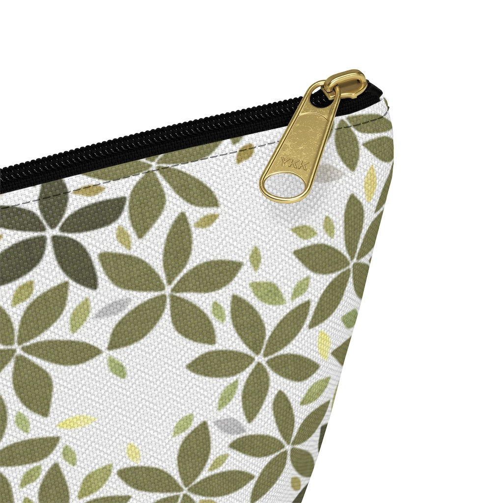Snowbell Accessory Pouch w T-bottom in Green
