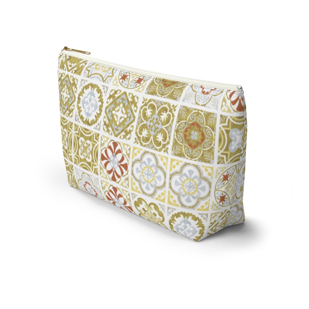 Seville Square Accessory Pouch w T-bottom in Gold