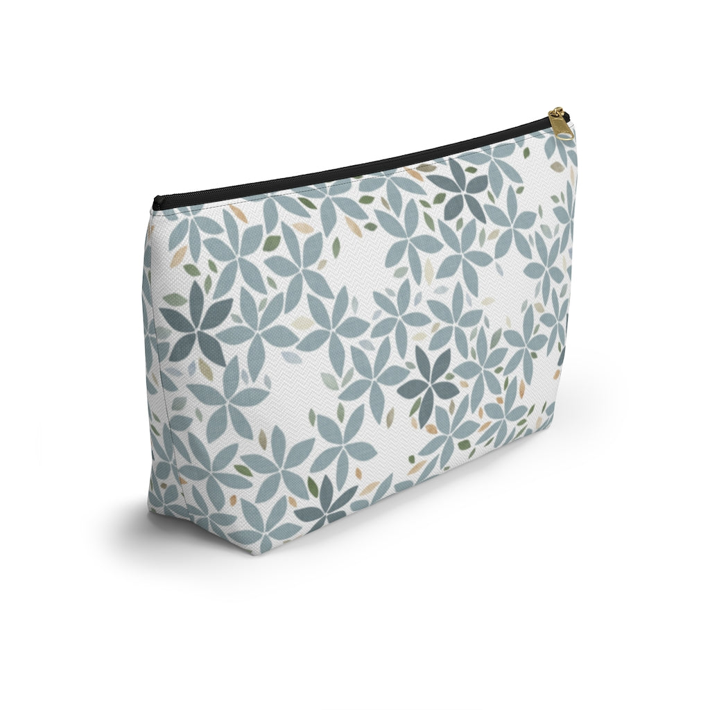 Snowbell Accessory Pouch w T-bottom in Aqua