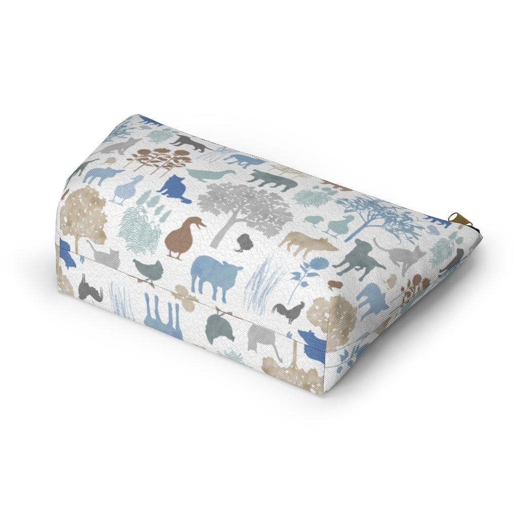 On the Farm Accessory Pouch w T-bottom in Blue