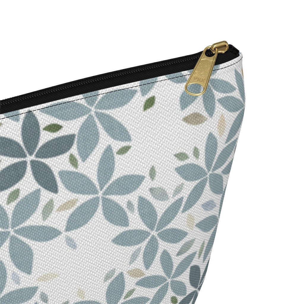 Snowbell Accessory Pouch w T-bottom in Aqua