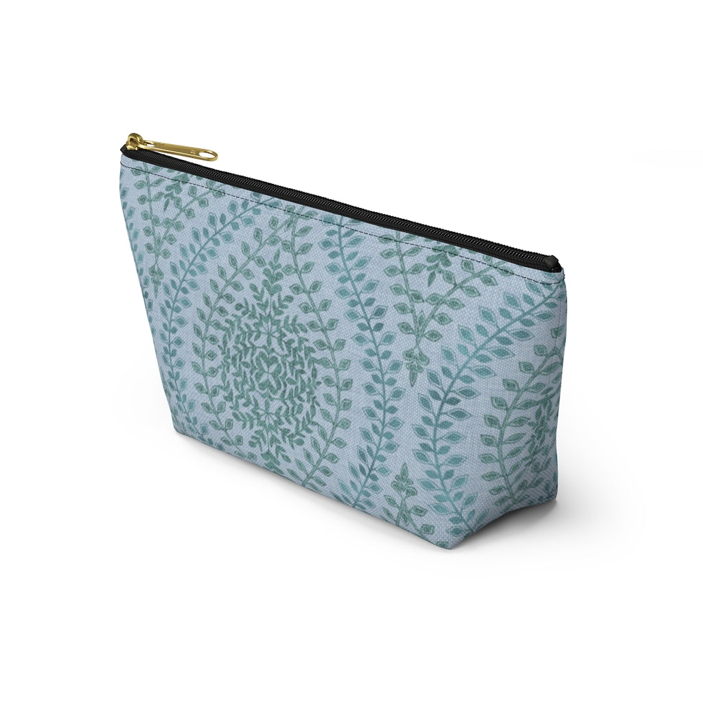 Mumbai Lace Accessory Pouch w T-bottom in Aqua