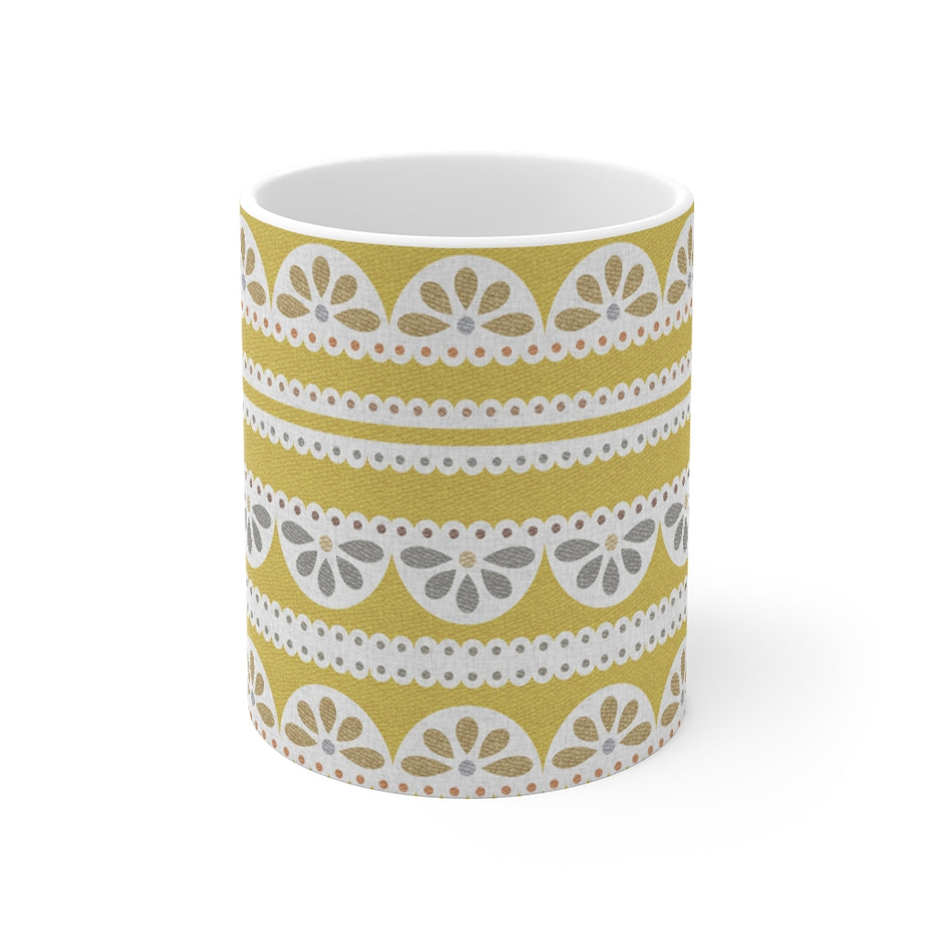 Eyelet Lace Mug in Yellow