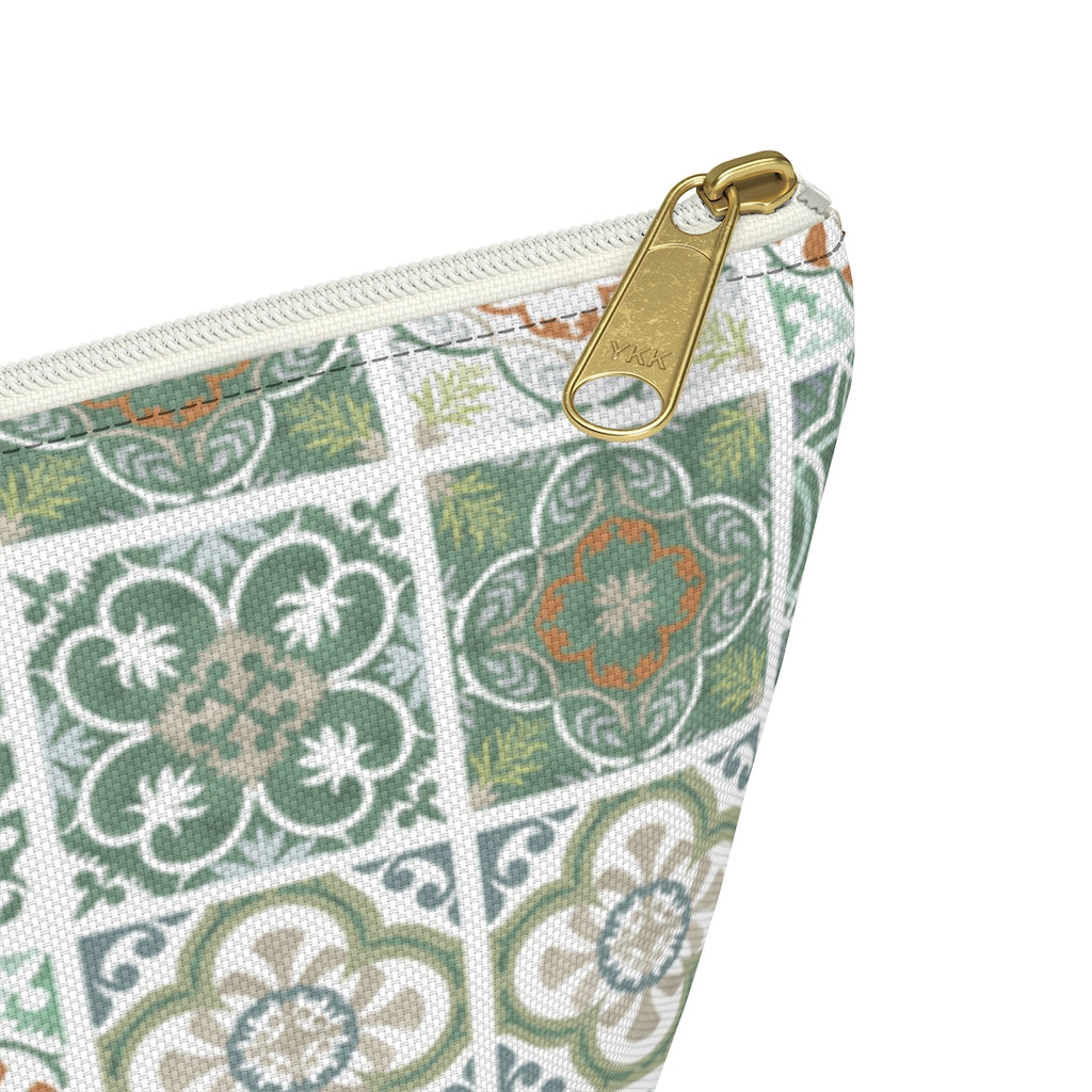 Seville Square Accessory Pouch w T-bottom in Green