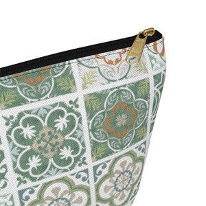 Seville Square Accessory Pouch w T-bottom in Green