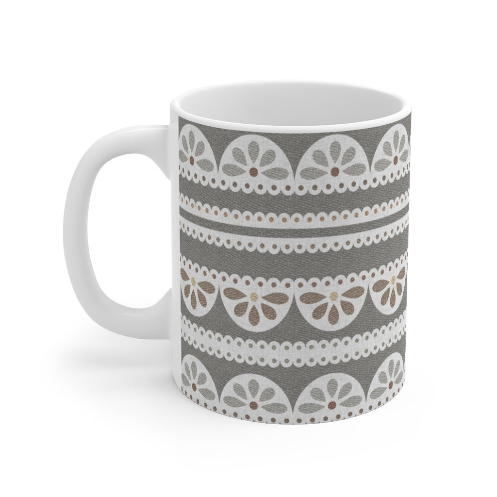 Eyelet Lace Mug in Taupe