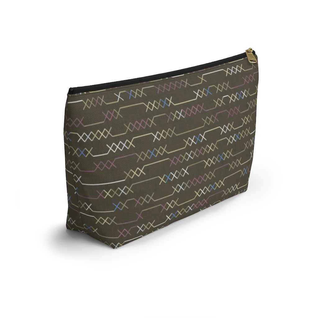Santa Fe Stitch Accessory Pouch w T-bottom in Brown
