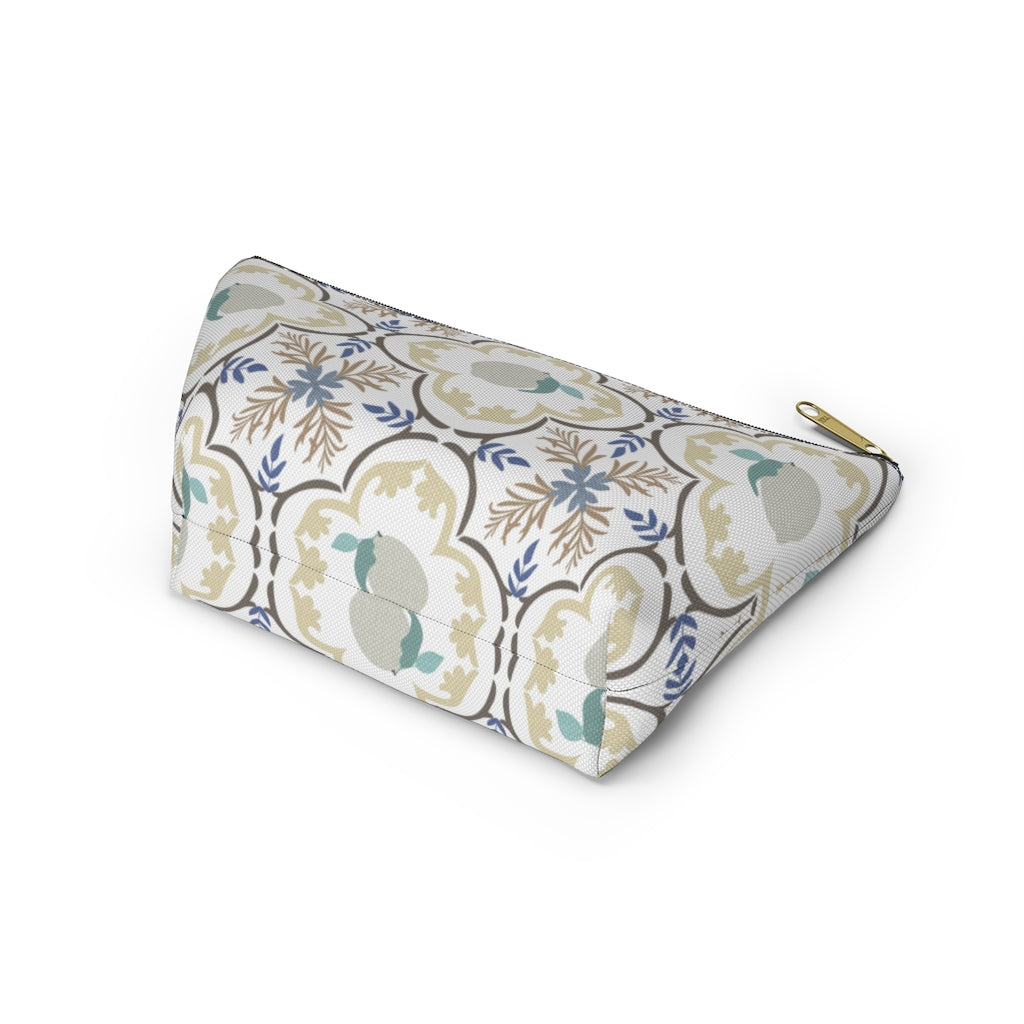 Freshly Squeezed Accessory Pouch w T-bottom in Brown