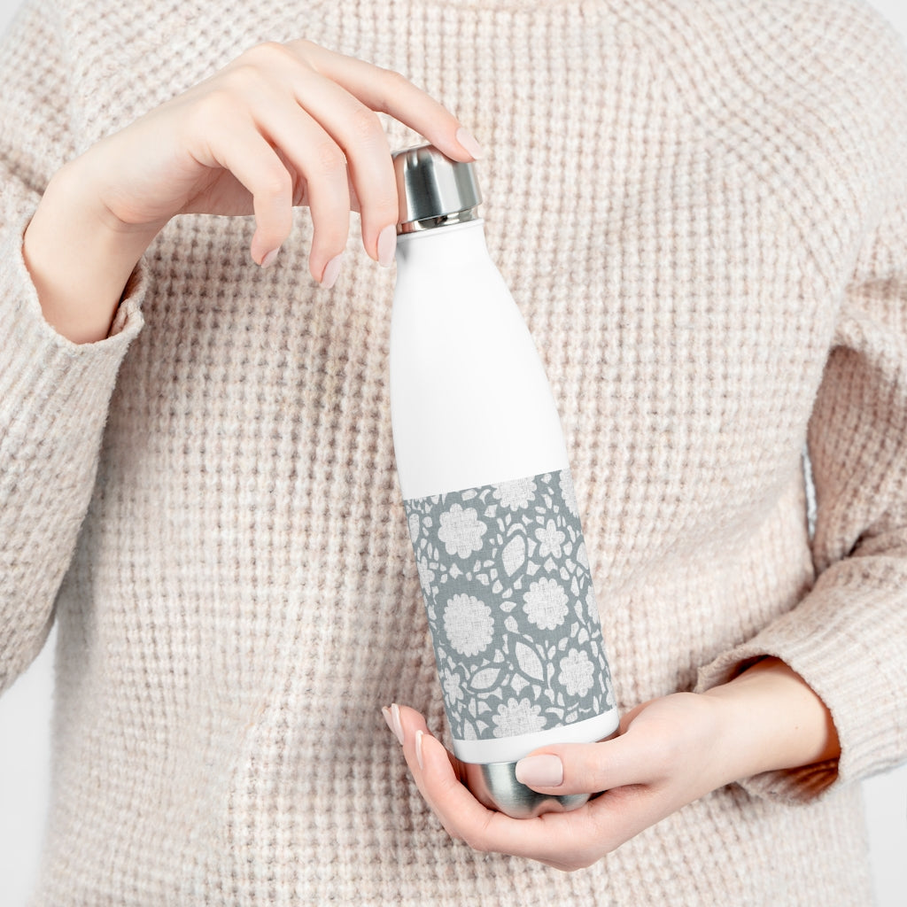 Floral Eyelet Lace 20oz Insulated Bottle in Blue