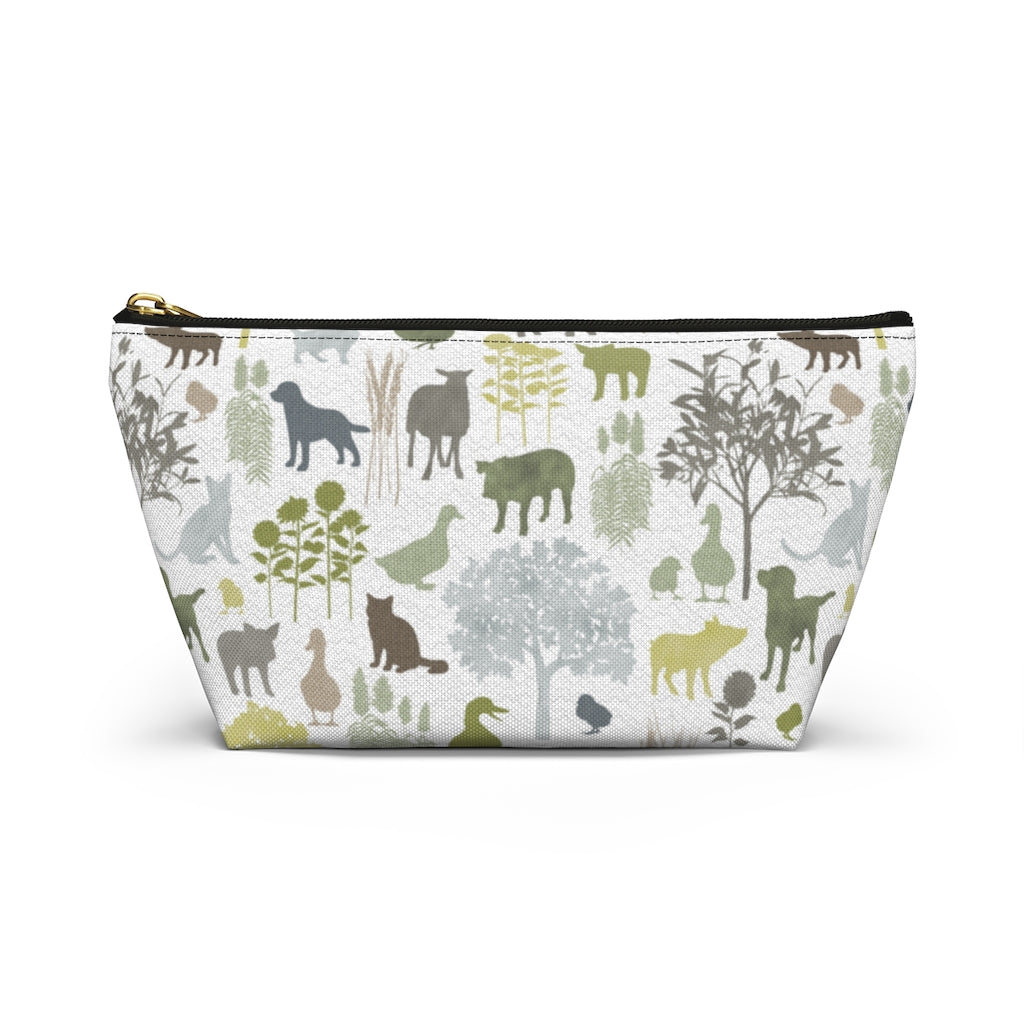 On the Farm Accessory Pouch w T-bottom in Green