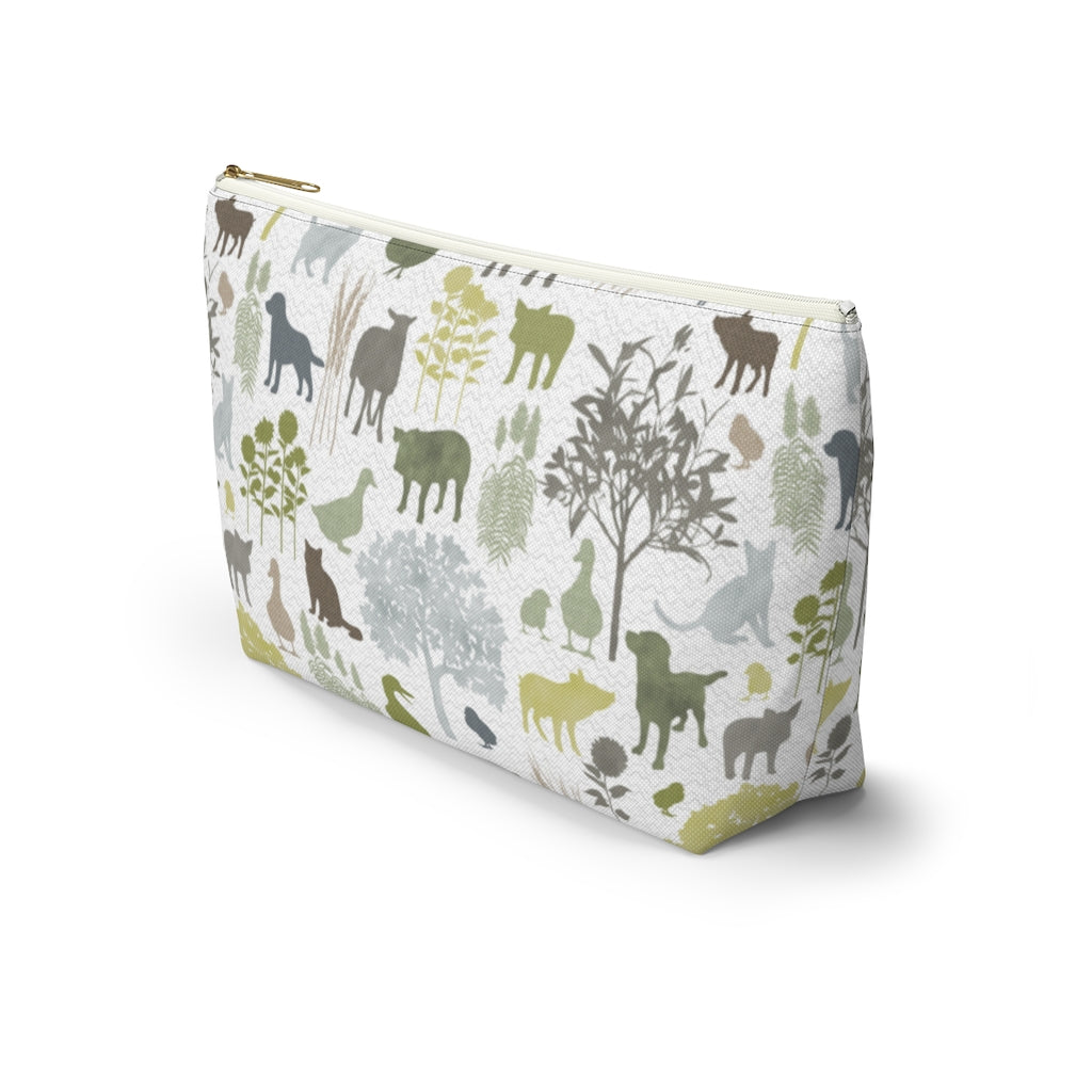 On the Farm Accessory Pouch w T-bottom in Green