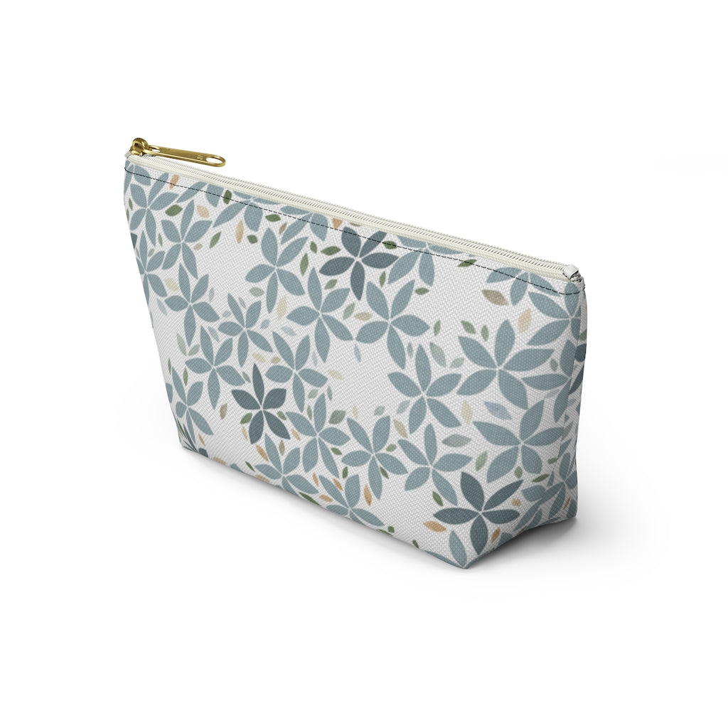 Snowbell Accessory Pouch w T-bottom in Aqua