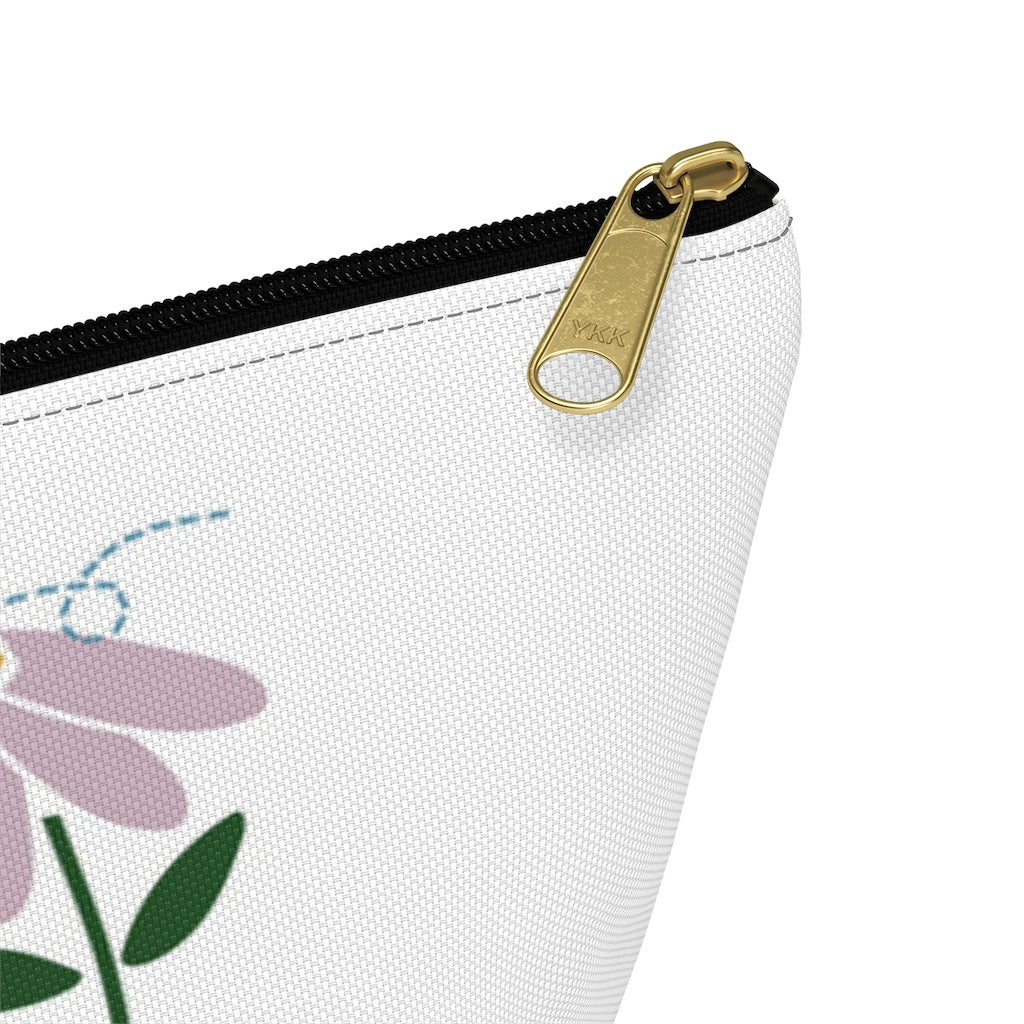 Daisies Accessory Pouch w T-bottom