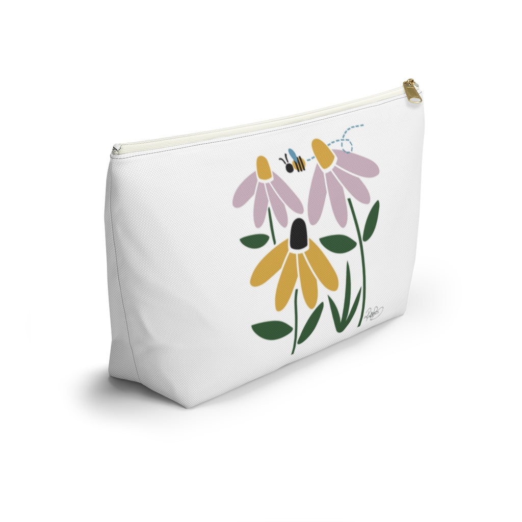 Daisies Accessory Pouch w T-bottom