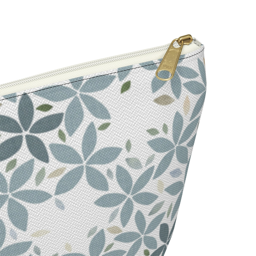 Snowbell Accessory Pouch w T-bottom in Aqua