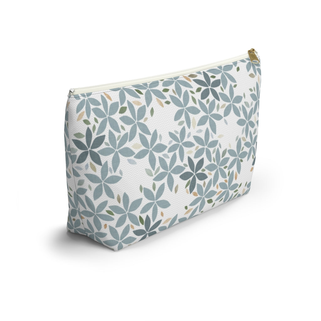 Snowbell Accessory Pouch w T-bottom in Aqua